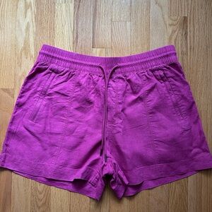 Athleta Retreat Line Shorts